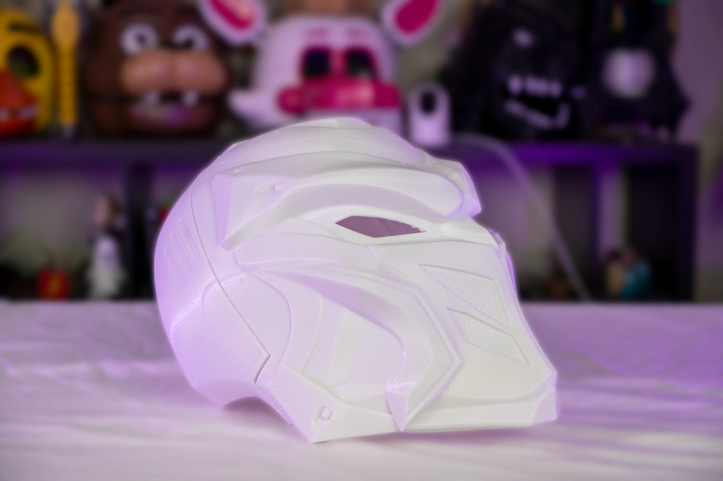 3D-Printed Moon Knight Helmet With Accompanying Crescent Blades