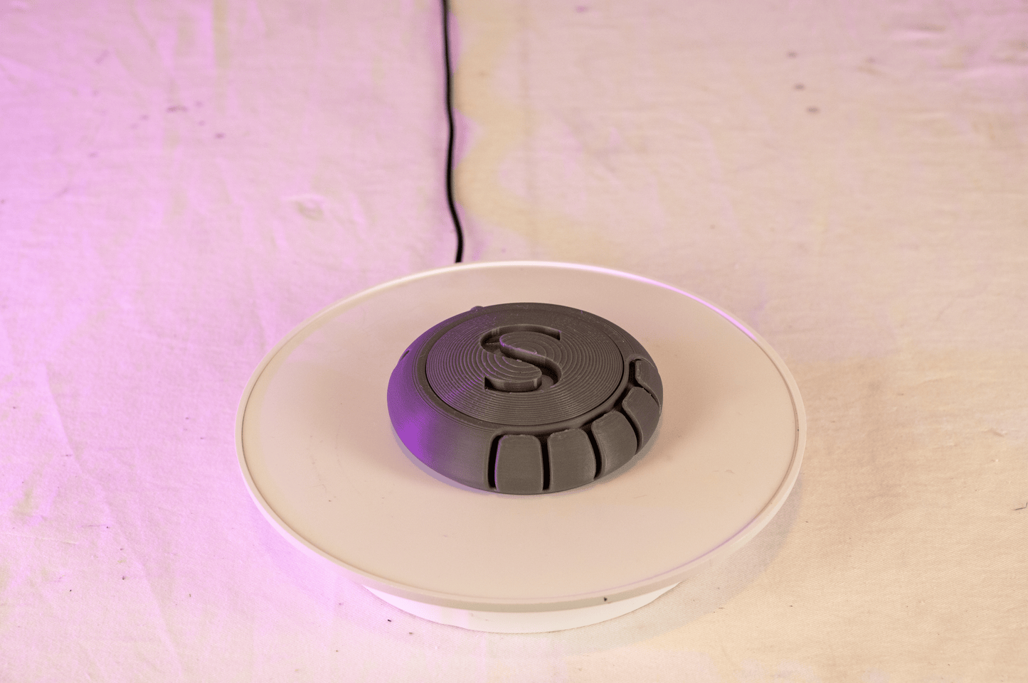 Slade 3D Printed Communicator Cosplay Anime Video Game Prop