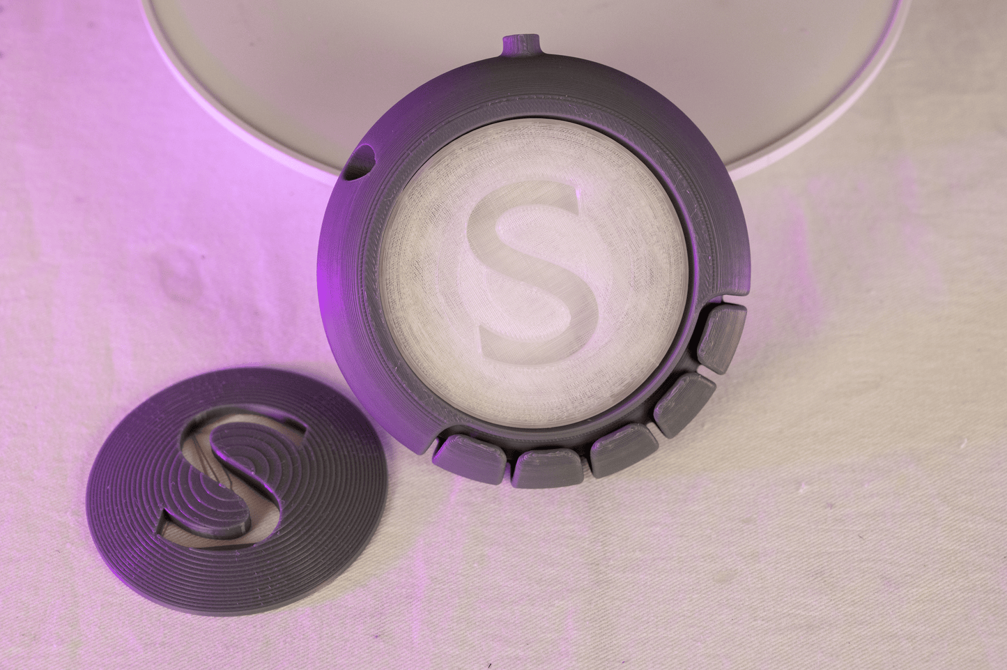 Slade 3D Printed Communicator Cosplay Anime Video Game Prop