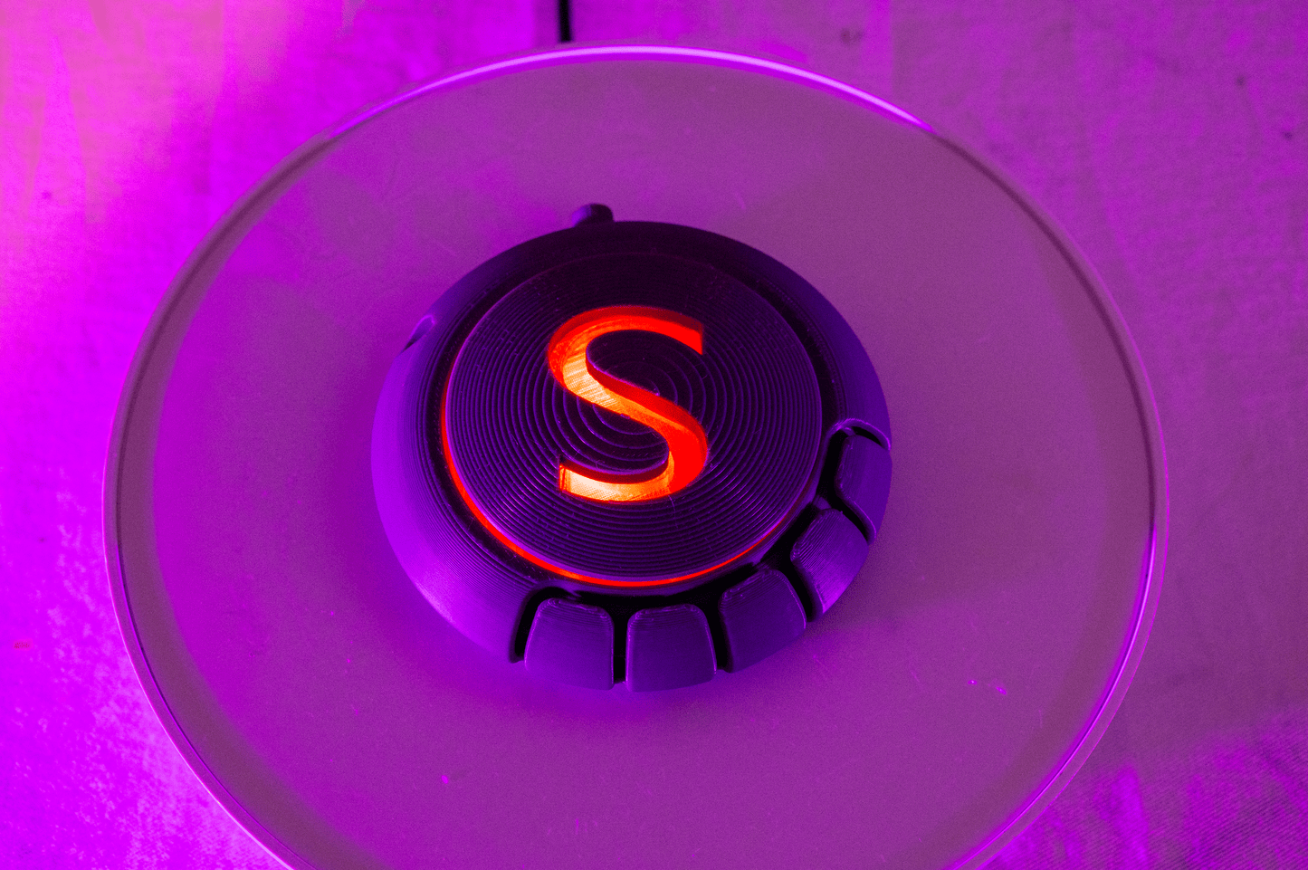 Slade 3D Printed Communicator Cosplay Anime Video Game Prop
