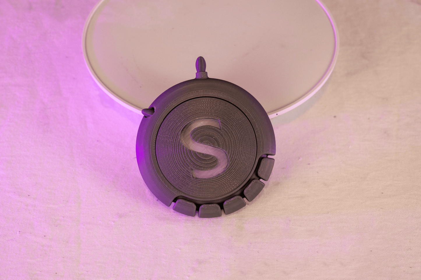 Slade 3D Printed Communicator Cosplay Anime Video Game Prop