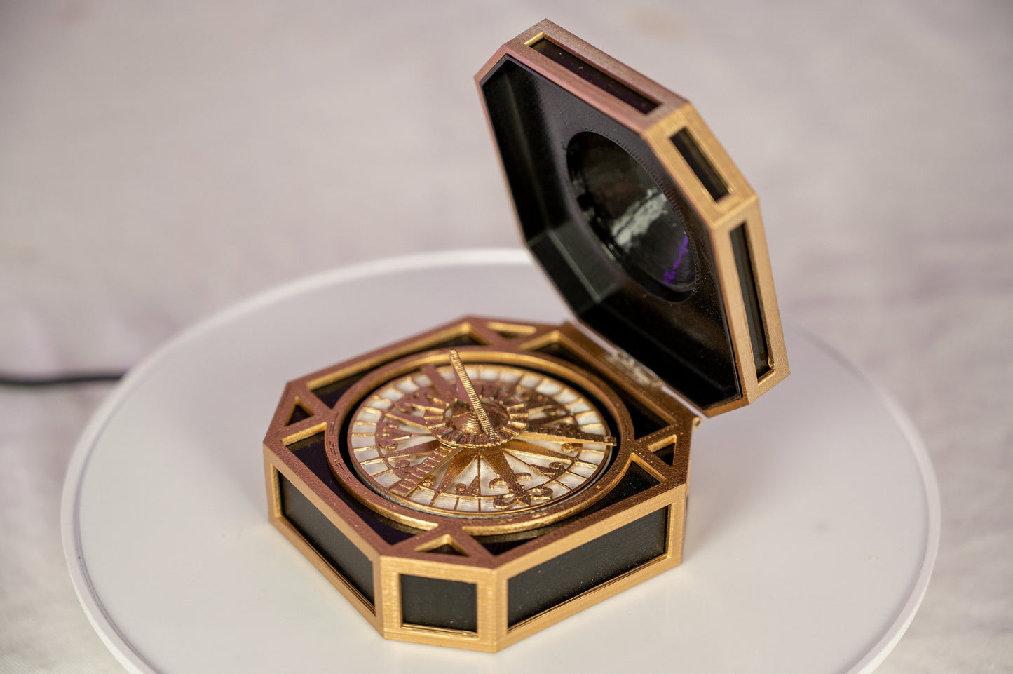 3D Printed Captain Jack Sparrow Compass - Pirates of the Caribbean Cosplay Prop - Handcrafted Pirate Costume Accessory