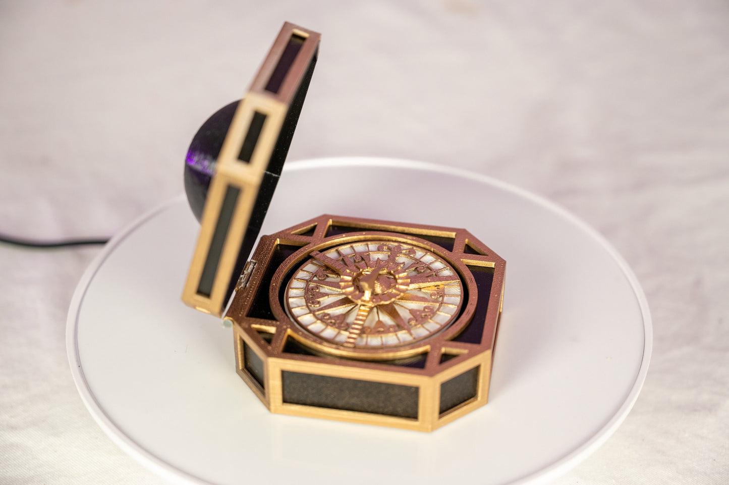 3D Printed Captain Jack Sparrow Compass - Pirates of the Caribbean Cosplay Prop - Handcrafted Pirate Costume Accessory